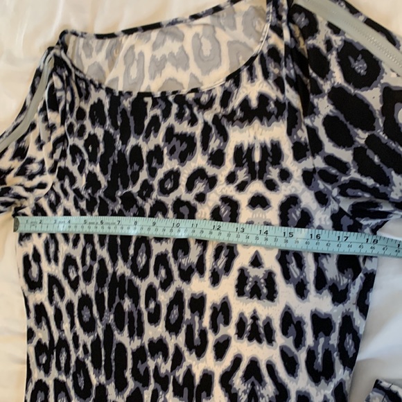 Dress, fitted, light weight for summer, long sleeves, Black White and Grey , L. - Picture 5 of 7